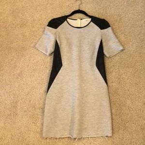 Short sleeved dress